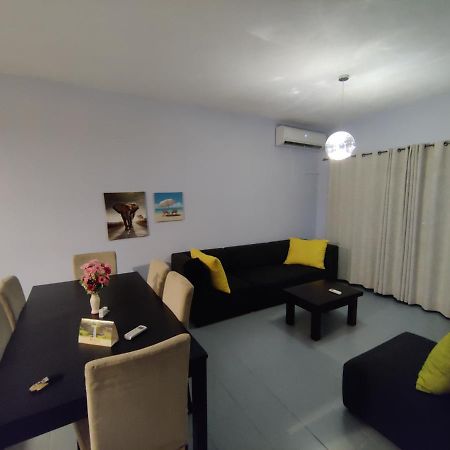 Ashiana Oceanside Apartment Flic en Flac Exterior foto