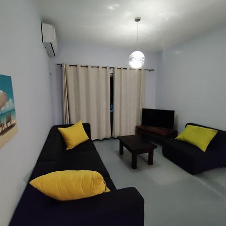 Ashiana Oceanside Apartment Flic en Flac Exterior foto