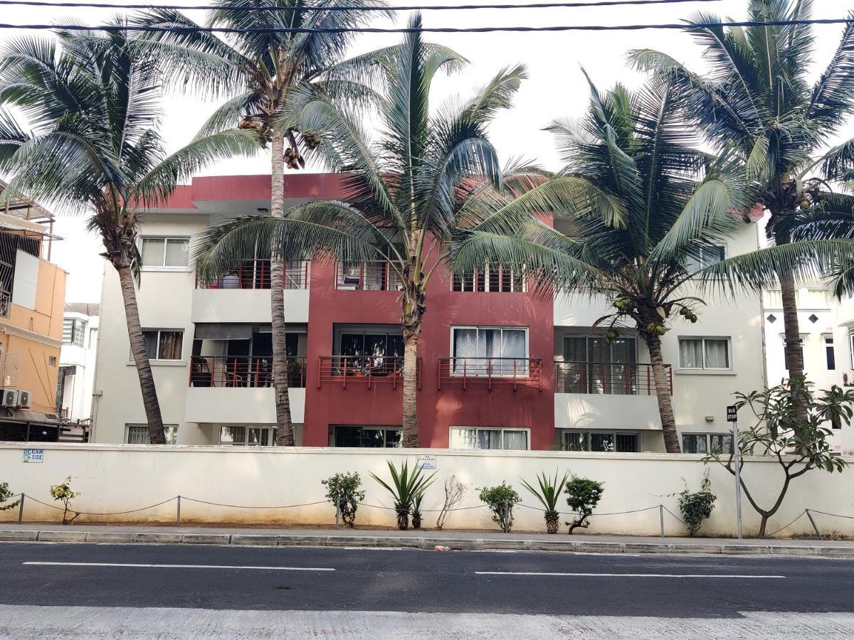 Ashiana Oceanside Apartment Flic en Flac Exterior foto