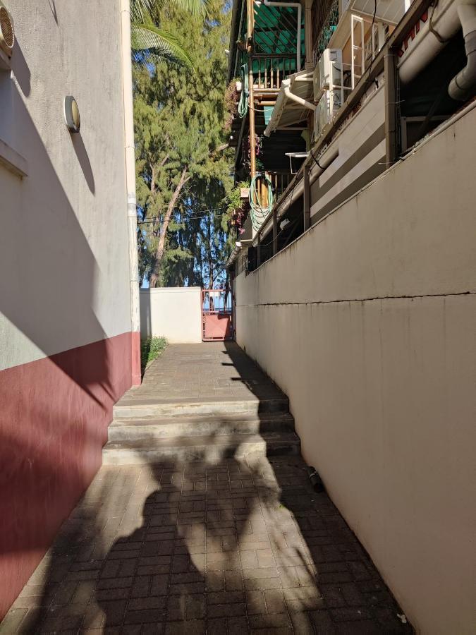 Ashiana Oceanside Apartment Flic en Flac Exterior foto
